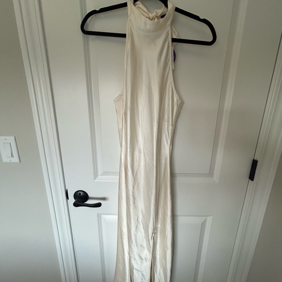 NWT Windsor Cream Halter Sheath Dress for Weddings - Picture 1 of 3